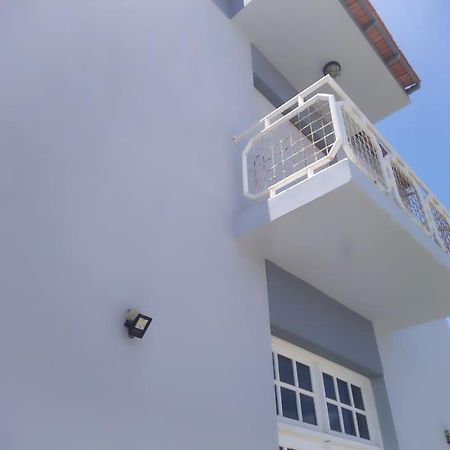 Vivenda Com Patio, No Coracao Do Mindeloヴィラ エクステリア 写真